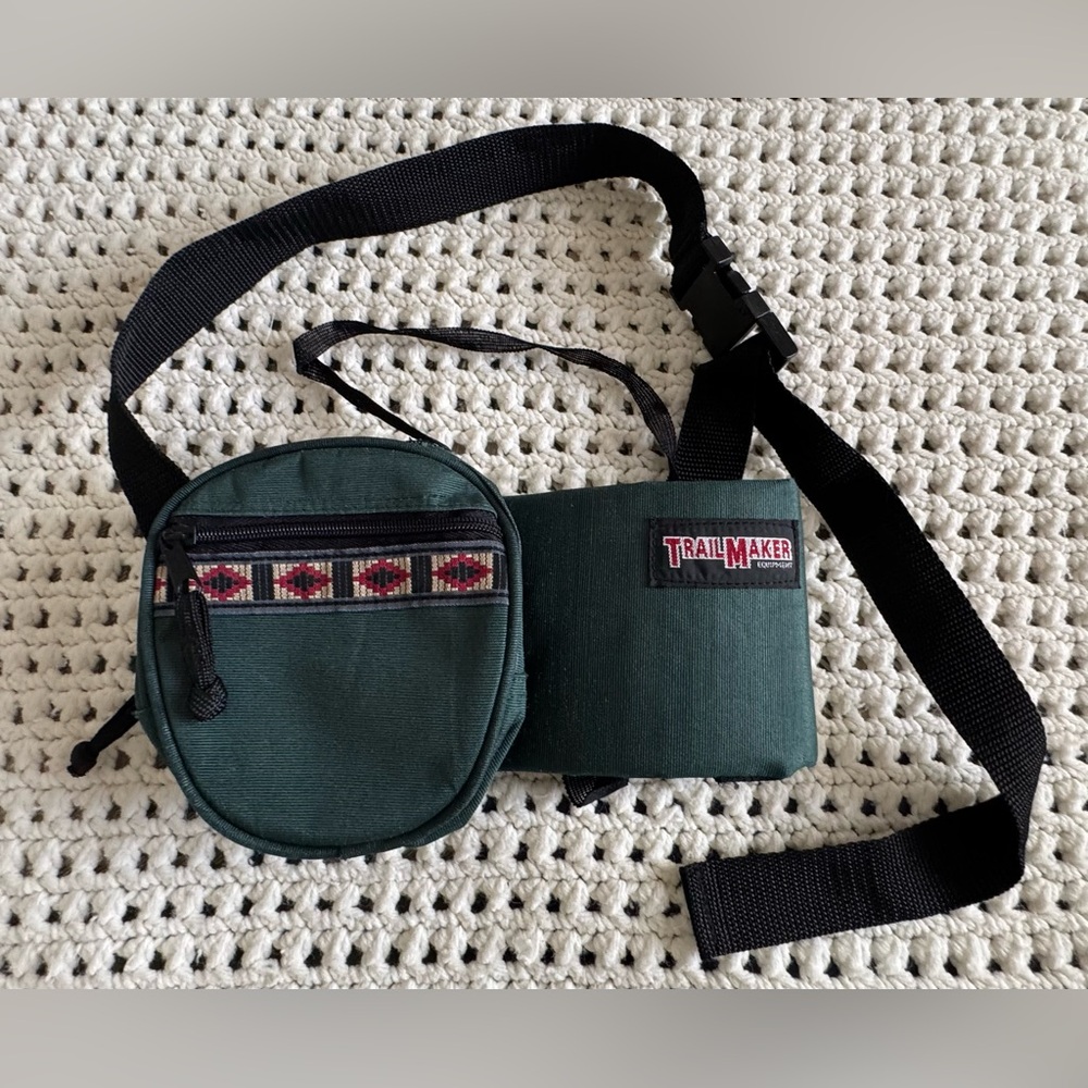 Trail Maker Fanny Pack Unisex Green/Blk. Nylon Pouch Bag Adjustable W/Coolie